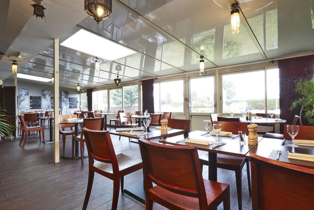 Kyriad Caen Sud Ifs Restoran foto